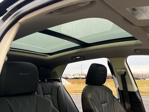 Used 2023 Buick Envision Avenir image 30