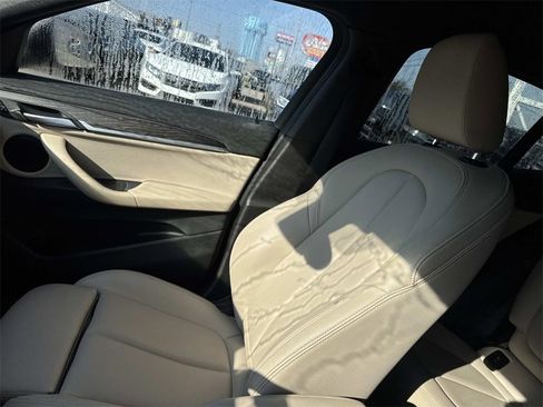 Used 2022 BMW X2 sDrive28i w/ Convenience Package image 18