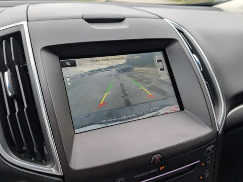 Used 2015 Ford Edge Sport w/ Equipment Group 401A FWD image 9
