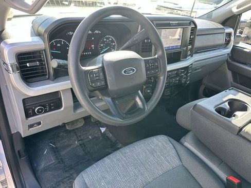 Used 2025 Ford F350 XLT image 9