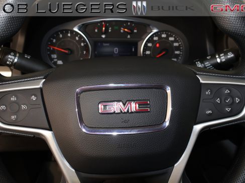 Certified 2023 GMC Acadia SLE w/ Driver Convenience Package FWD image 27