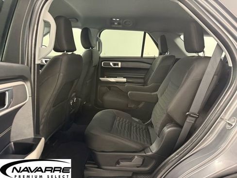 Used 2021 Ford Explorer XLT image 14