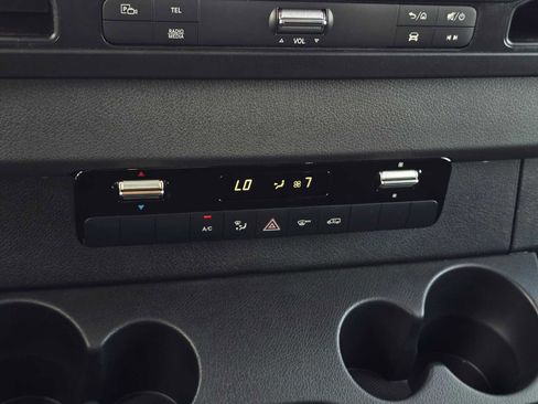 Used 2023 Mercedes-Benz Sprinter 1500 image 46