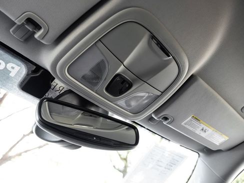 Used 2021 Jeep Cherokee Latitude Lux w/ Comfort/Convenience Group image 39