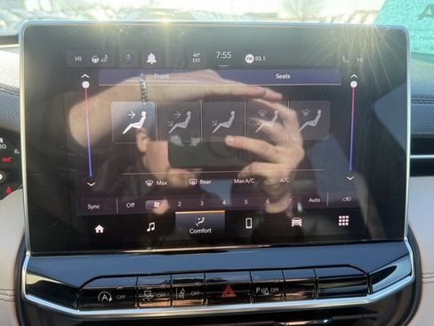 Used 2024 Jeep Compass Limited image 20