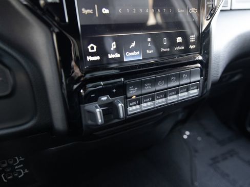 Used 2022 RAM 2500 Laramie AWD/4WD image 28