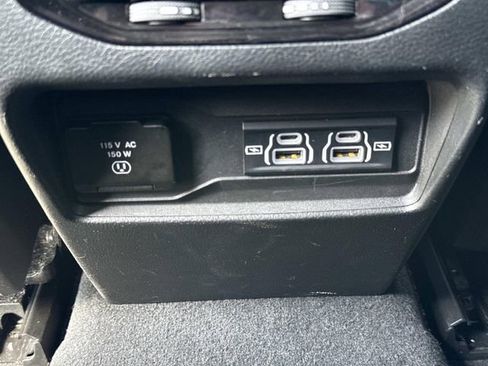 Used 2024 Jeep Grand Cherokee Altitude image 28