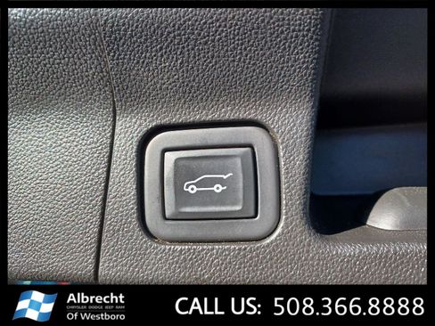 Used 2020 GMC Acadia Denali w/ Denali Ultimate Package image 17