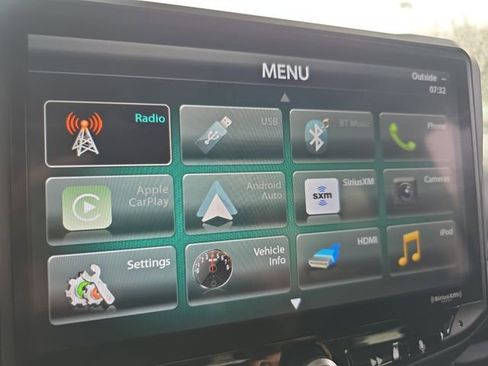 Used 2016 Jeep Wrangler Sahara w/ Connectivity Group image 19