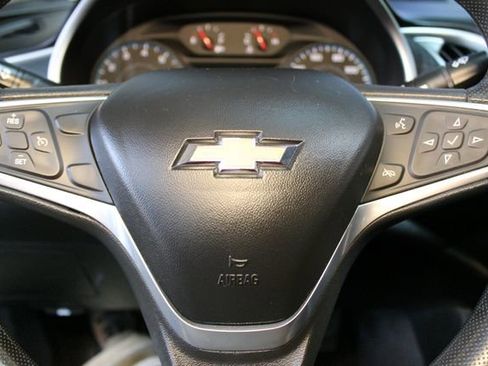 Used 2022 Chevrolet Malibu LT image 18