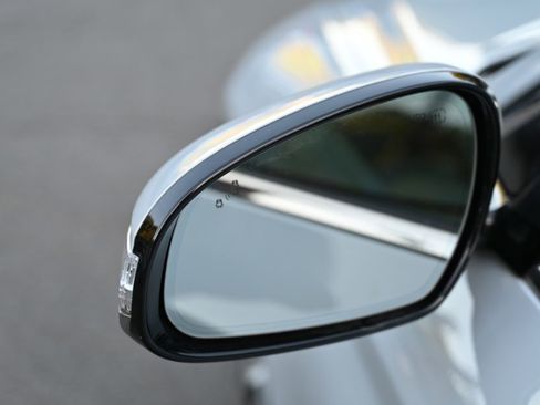 Used 2022 Genesis G70 2.0T w/ Prestige Package image 14