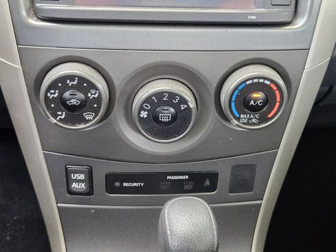 Used 2013 Toyota Corolla S FWD image 12