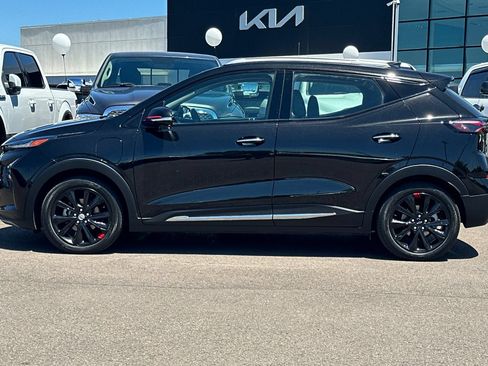 Used 2023 Chevrolet Bolt EUV Premier w/ Sun & Sound Package FWD image 7