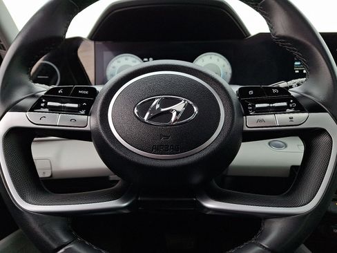 Certified 2023 Hyundai Elantra Limited w/ Cargo Package image 20