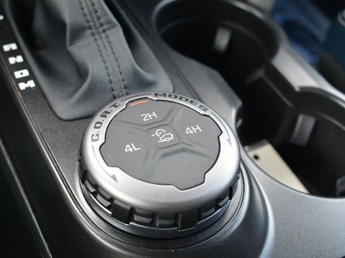 Used 2022 Ford Bronco Outer Banks image 18