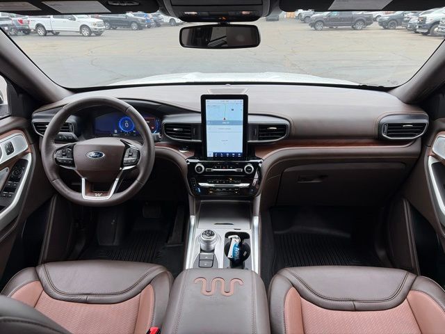 Used 2022 Ford Explorer King Ranch w/ Premium Technology Package AWD/4WD image 27
