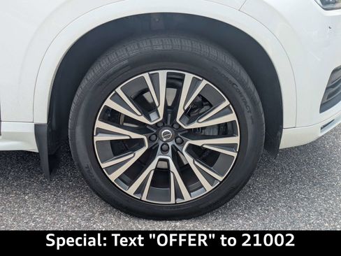 Used 2020 Volvo XC90 T5 Momentum w/ Protection Package FWD image 11