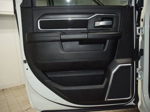 Used 2024 RAM 2500 Laramie w/ Night Edition image 42