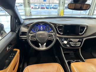 Used 2022 Chrysler Pacifica Pinnacle video 2