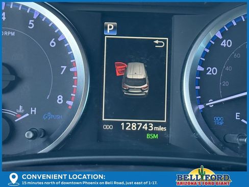 Used 2019 Toyota Highlander Plus w/ Carpet Mat Package (TMS) AWD/4WD image 33