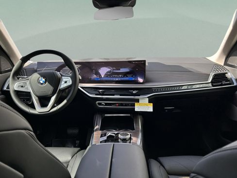 Used 2026 BMW X7 xDrive40i image 7