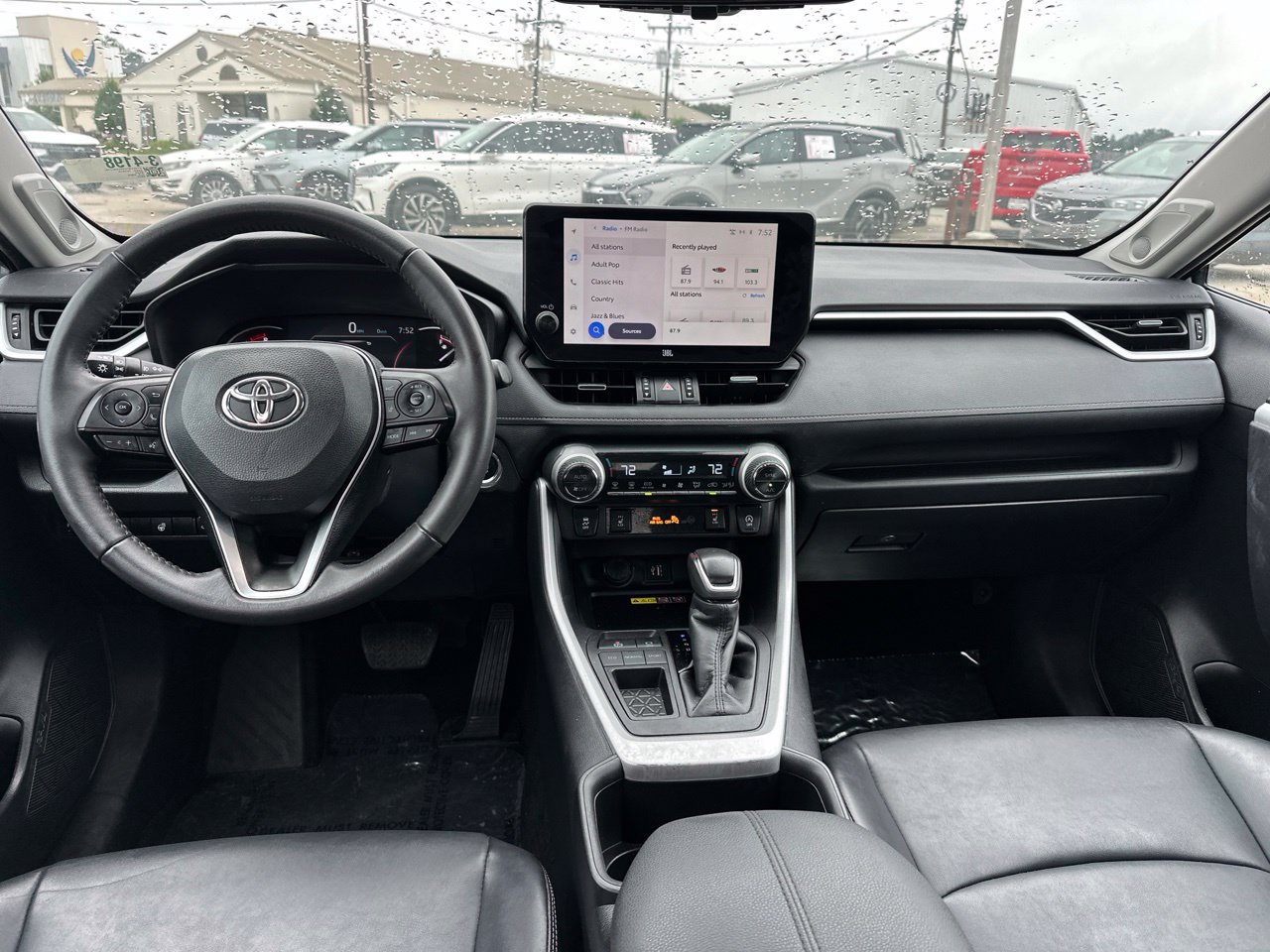 Used 2023 Toyota RAV4 XLE Premium FWD image 9