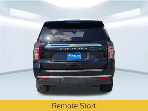 Used 2023 Chevrolet Suburban LS RWD image 5
