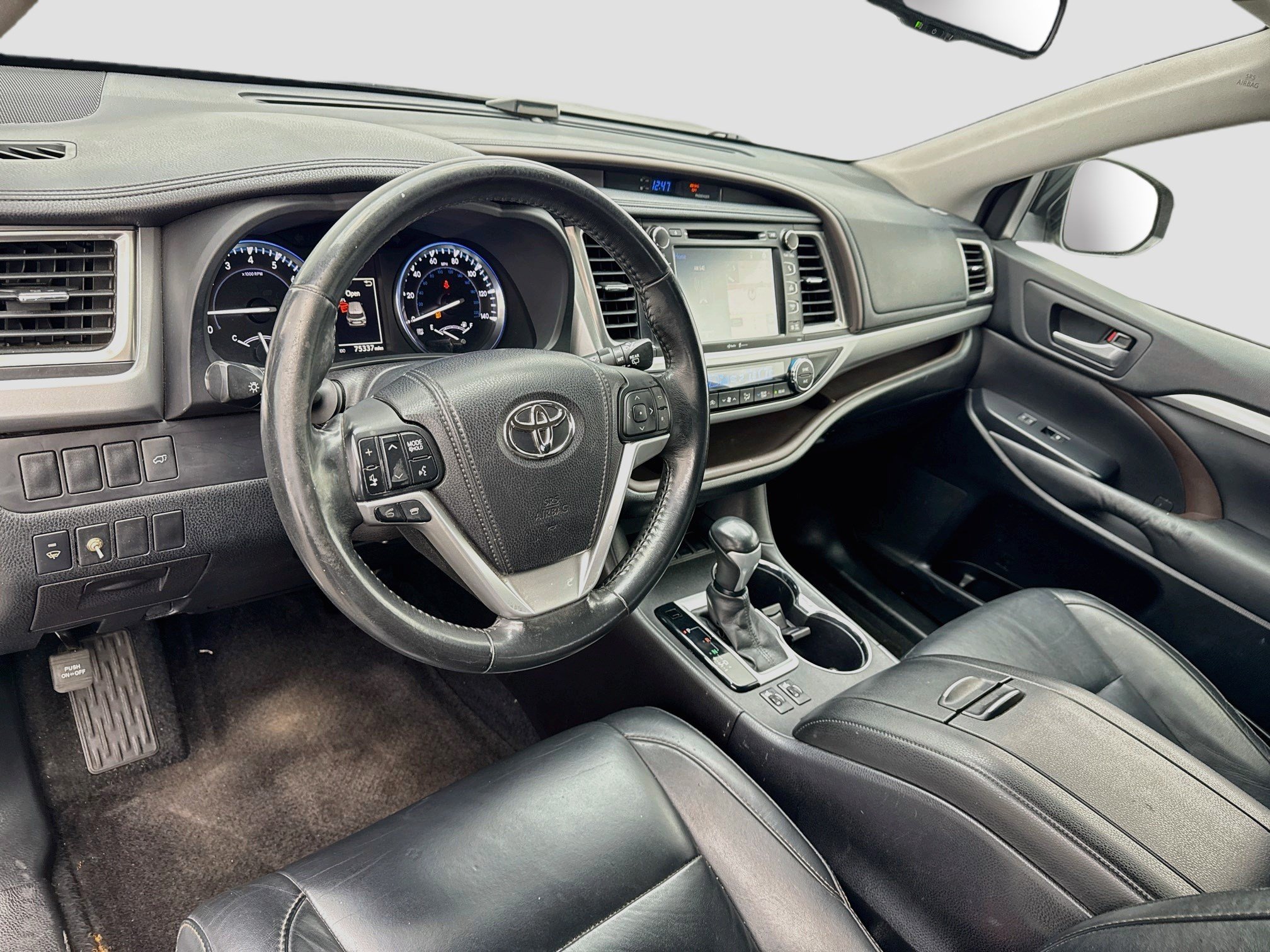 Used 2015 Toyota Highlander XLE FWD image 7