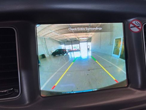 Used 2023 Dodge Charger SXT RWD image 10