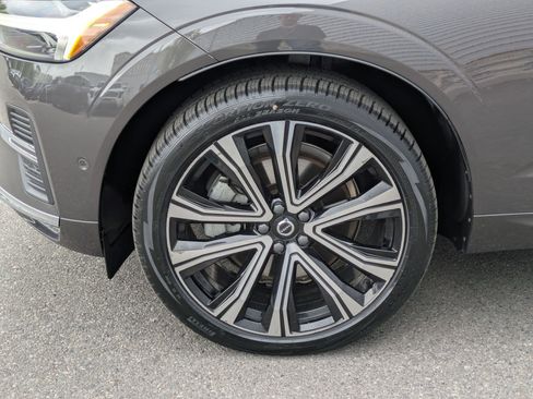Used 2023 Volvo XC60 B6 Ultimate w/ Climate Package AWD/4WD image 11