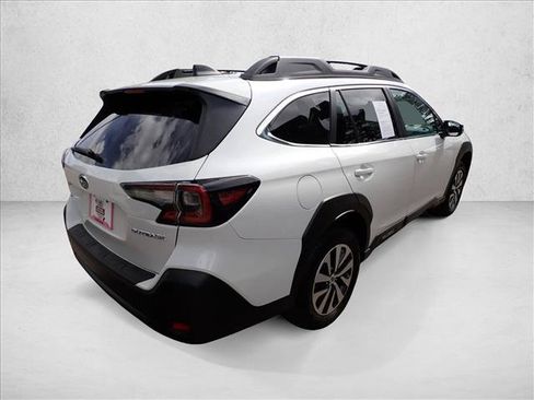 Certified 2025 Subaru Outback Premium w/ Popular Package #1A AWD/4WD image 4
