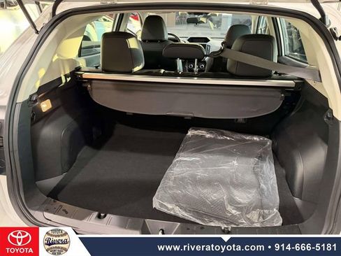 Used 2022 Subaru Impreza 2.0i Limited image 17