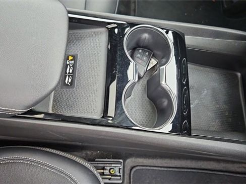 Used 2024 Chevrolet Blazer EV LT image 14