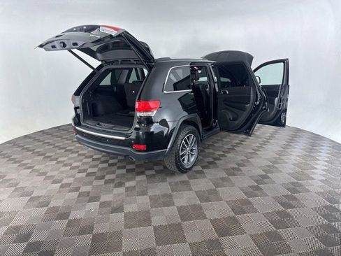Used 2018 Jeep Grand Cherokee Limited AWD/4WD image 16