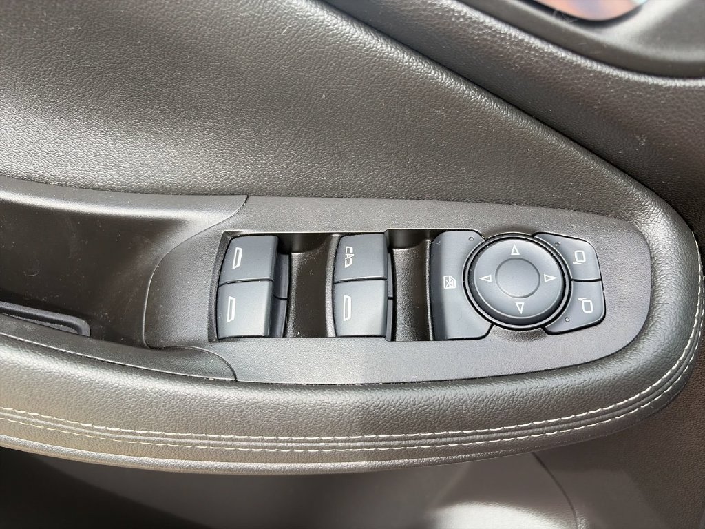 Used 2024 Buick Encore GX Preferred w/ Comfort Package FWD image 14