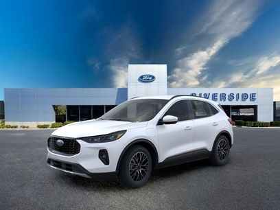 New 2025 Ford Escape SE w/ PHEV Premium Package