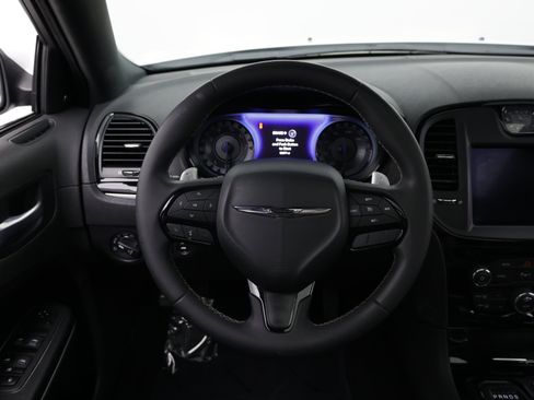Used 2022 Chrysler 300 S RWD image 39