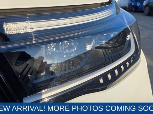 Used 2025 Ford Explorer Platinum w/ Ultimate Package image 9