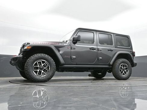 Used 2024 Jeep Wrangler Unlimited Rubicon w/ Technology Group AWD/4WD image 43