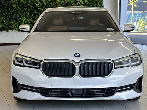 Used 2022 BMW 530i w/ Premium Package RWD image 9