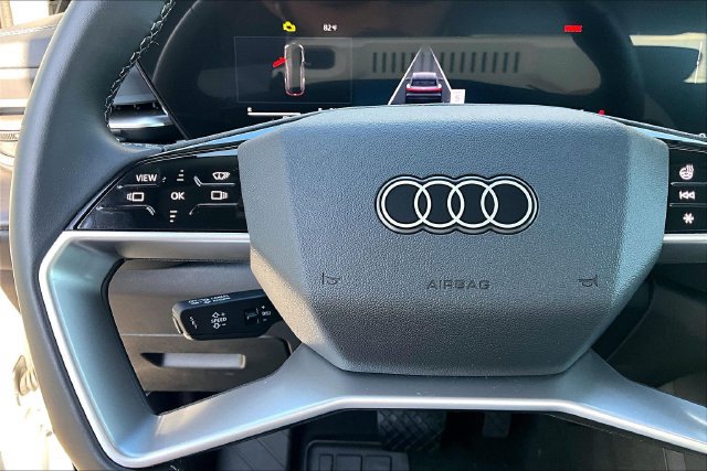 Used 2025 Audi Q5 Premium Plus w/ Premium Plus AWD/4WD image 11