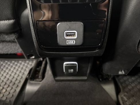 Used 2025 Jeep Compass Trailhawk AWD/4WD image 46