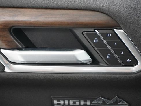 New 2026 Chevrolet Silverado 1500 High Country w/ High Country Premium Package image 13