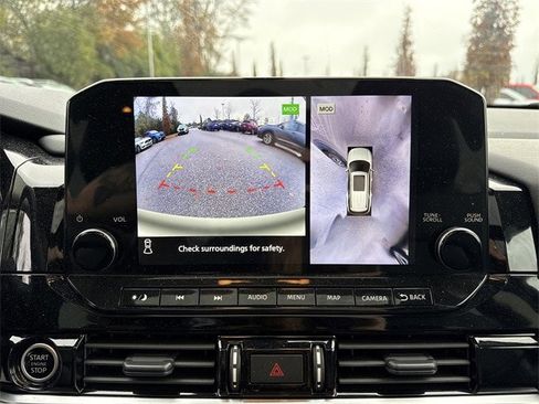 Used 2023 Nissan Pathfinder Platinum w/ Lighting Package (N93) image 28