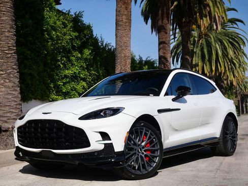 New 2026 Aston Martin DBX 707 image 23