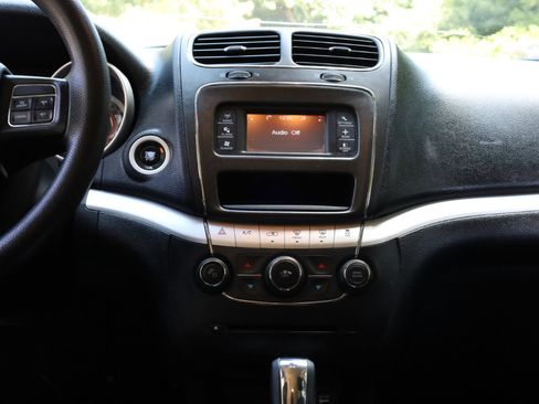 Used 2020 Dodge Journey SE w/ Blacktop Package image 33