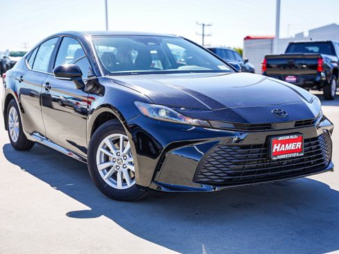 New 2026 Toyota Camry LE FWD image 1