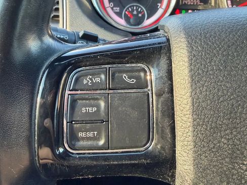 Used 2019 Dodge Grand Caravan SXT image 20