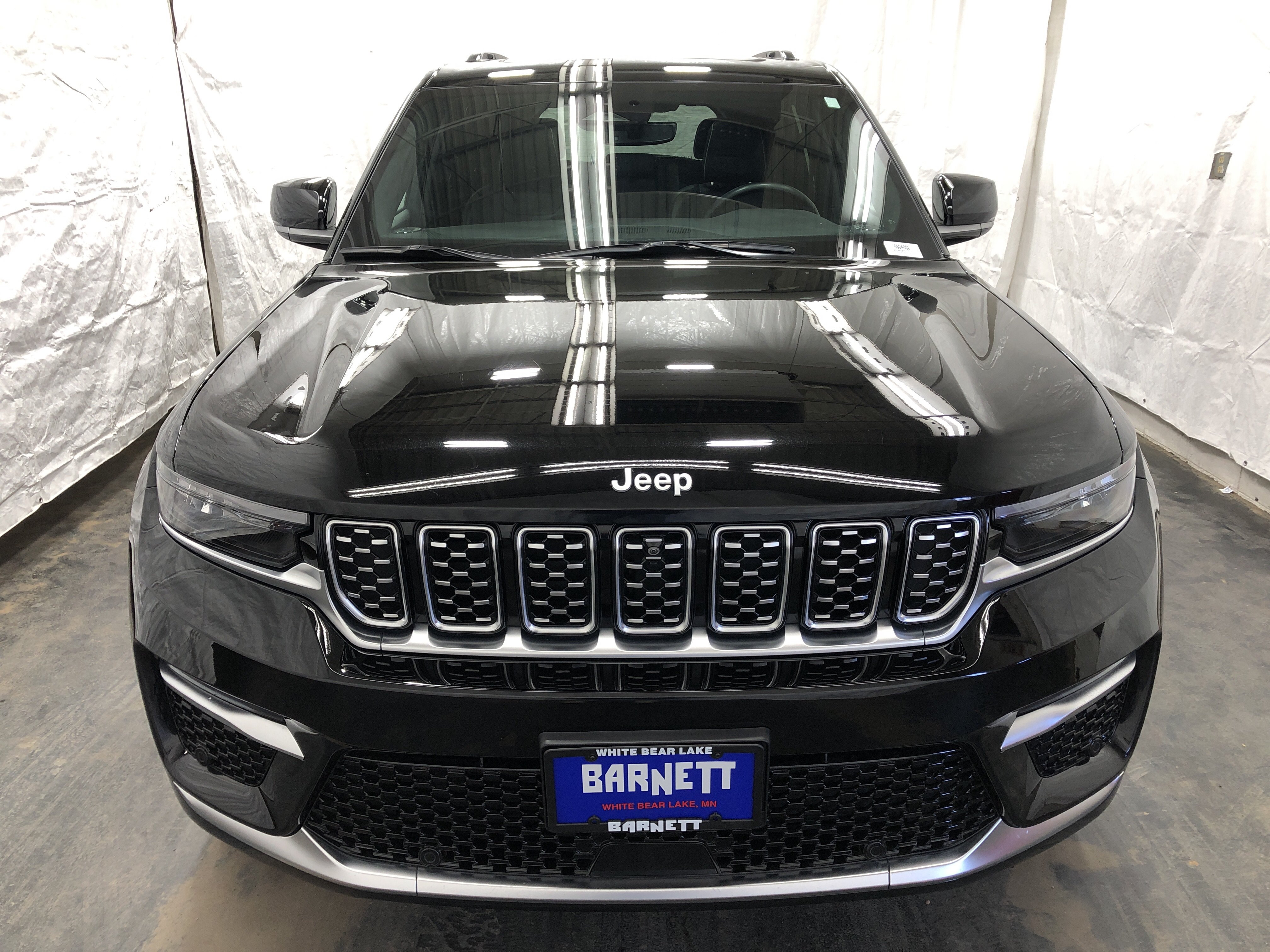 Certified 2024 Jeep Grand Cherokee Summit AWD/4WD image 7