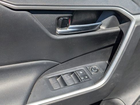 Used 2021 Toyota RAV4 XLE w/ Carpet Mat Package (TMS) AWD/4WD image 20